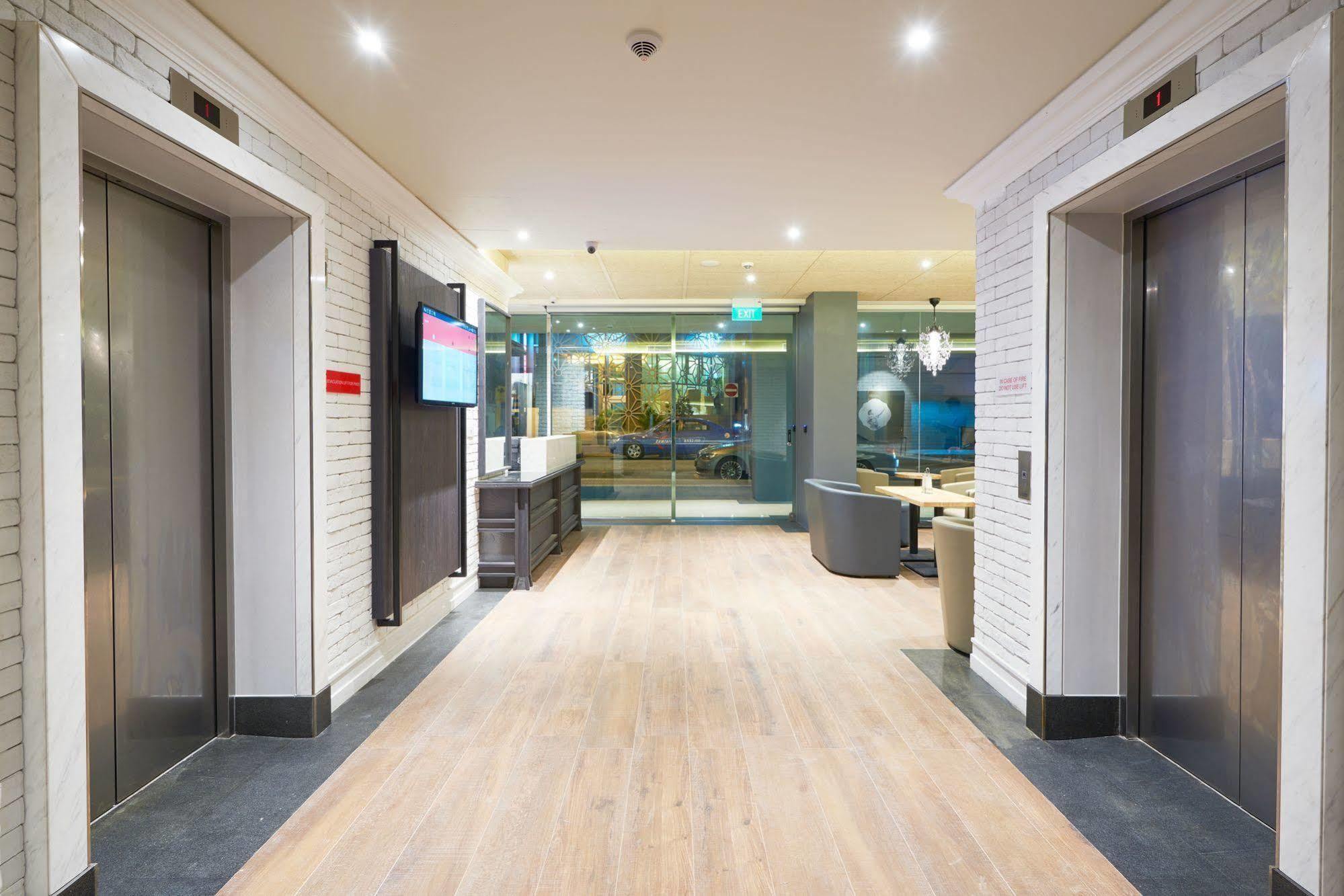 Hotel Bencoolen At Hong Kong Street Singapura Luaran gambar